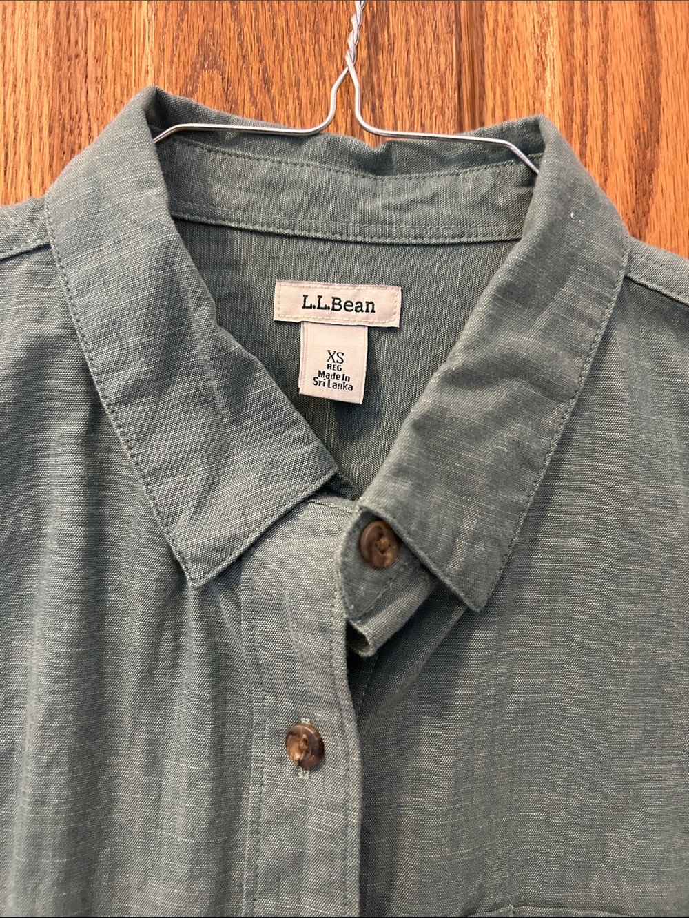 L.L. Bean Men's Teal Long-Sleeve Button-Down Shirt image 2